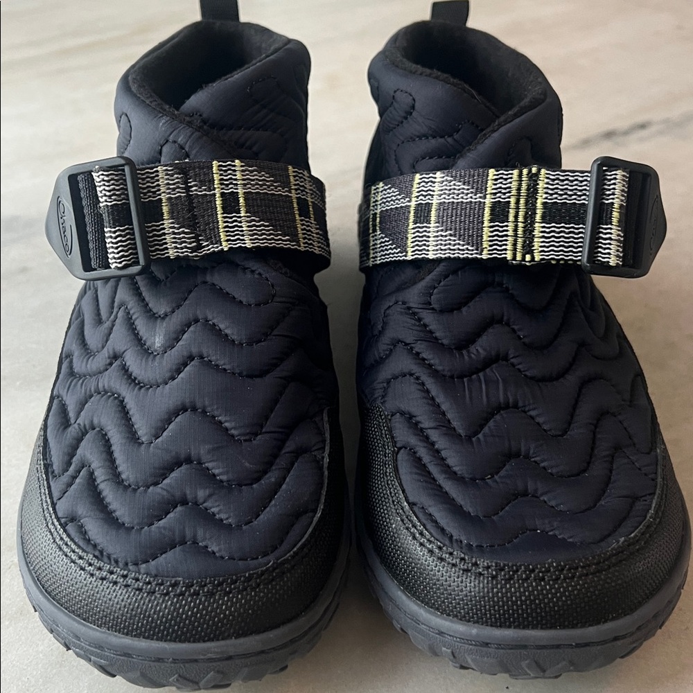 Pre-owned Chaco Ramble Puff Cinch